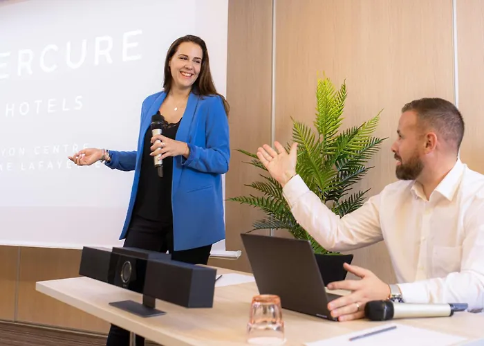 ホテル メルキュール サントル サクセ ラファイエット リヨン