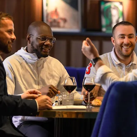 ميركيور سنتر ساكس لافاييت فندق 4*