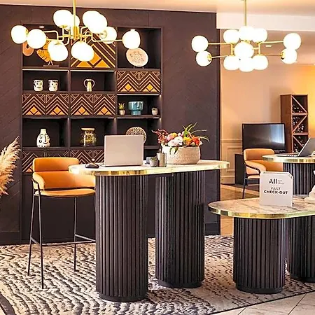 Mercure Centre Saxe Lafayette 4*