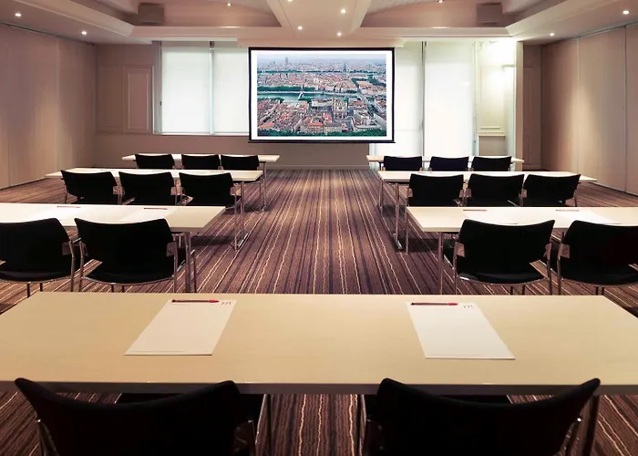 Mercure Centre Saxe Lafayette 4*