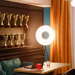 Mercure Centre Saxe Lafayette 4*
