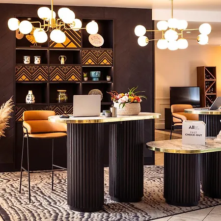Hotel Mercure Centre Saxe Lafayette