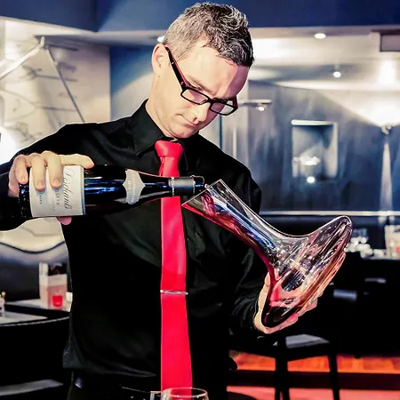 Mercure Centre Saxe Lafayette 4*
