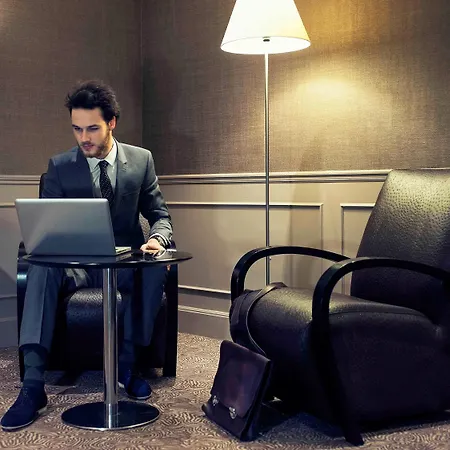 Mercure Centre Saxe Lafayette 4*