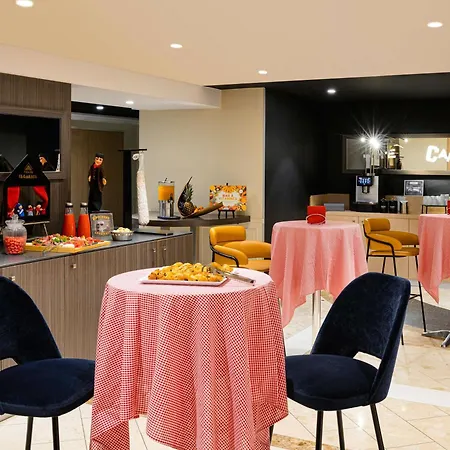 Mercure Centre Saxe Lafayette 4*